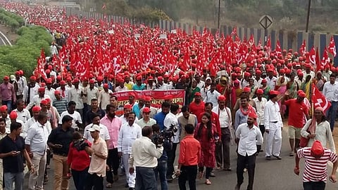 ಮಹಾರಾಷ್ಟ್ರದ ಬಳಿಕ ದೆಹಲಿಯತ್ತ ರೈತರ ಮಾಹಾಯಾತ್ರೆ ನಡೆಸಲು ಅಖಿಲ ಭಾರತ ಕಿಸಾನ್ ಸಭಾ ಚಿಂತನೆ