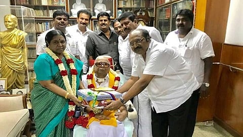 ಡಿಎಂಕೆ ನಾಯಕ ಕರುಣಾನಿಧಿ 95ನೇ ಜನ್ಮ ದಿನ