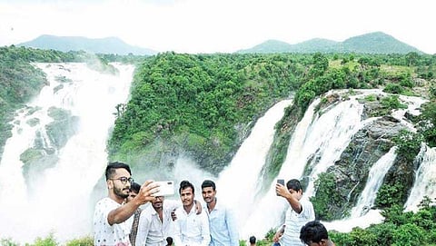 ಗಗನಚುಕ್ಕಿ ಮತ್ತು ಭರಚುಕ್ಕಿ