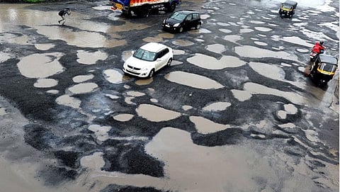 ರಸ್ತೆ ಗುಂಡಿಗಳು