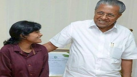 ಕೇರಳ ಮುಖ್ಯಮಂತ್ರಿ ಜೊತೆಗೆ ಹನಾನ್