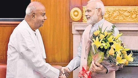 ಪ್ರಧಾನ ಮಂತ್ರಿಯನ್ನು ಭೇಟಿ ಮಾಡಿದ ಮಾಜಿ ಪ್ರಧಾನಿ ಹೆಚ್ ಡಿ ದೇವೇಗೌಡ
