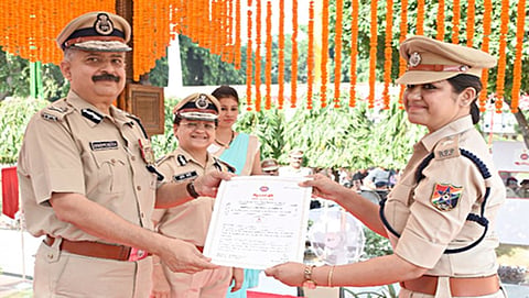 ಪ್ರಶಸ್ತಿ ಪ್ರದಾನ ಚಿತ್ರ