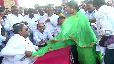ಮಹಿಳೆ ಮೇಲೆ ಮಾಜಿ ಸಿಎಂ ಸಿದ್ದರಾಮಯ್ಯ ಆಕ್ರೋಶ