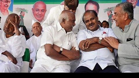 ಜೆ.ಪಿ ಭವನದಲ್ಲಿ ನಡೆದ ಕಾರ್ಯಕ್ರಮದಲ್ಲಿ ಜೆಡಿಎಸ್ ಮುಖಂಡರು