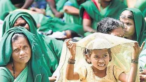 ಪ್ರತಿಭಟನಾನಿರತ ಮಹಿಳೆಯರು