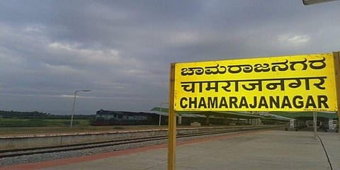 ಚಾಮರಾಜನಗರ ಗಿರಿಜನ ಹಾಸ್ಟೆಲ್ ನಿಂದ ಇಬ್ಬರು ವಿದ್ಯಾರ್ಥಿನಿಯರು ನಾಪತ್ತೆ
