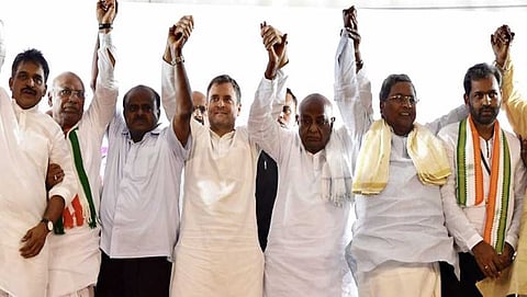 ಕೆ ಆರ್ ನಗರದಲ್ಲಿ ಆಯೋಜಿಸಿದ್ದ ಸಮಾವೇಶದಲ್ಲಿ ಕಾಂಗ್ರೆಸ್-ಜೆಡಿಎಸ್ ನಾಯಕರ ಒಗ್ಗಟ್ಟು ಪ್ರದರ್ಶನ