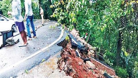 ಆಗುಂಬೆ ಘಾಟಿಯಲ್ಲಿ ಭೂ ಕುಸಿತ