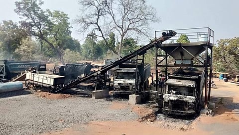 ಬೆಂಕಿಗಾಹುತಿಯಾದ ವಾಹನಗಳು