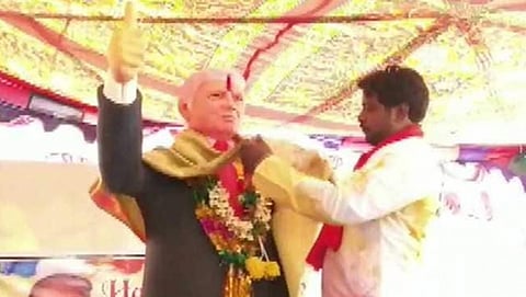 ತೆಲಂಗಾಣದ ಈ ರೈತನ ಮನೆಯಲ್ಲಿ ಅಮೆರಿಕಾ ಅಧ್ಯಕ್ಷ ಟ್ರಂಪ್ ಗೆ ನಡೆಯುತ್ತೆ ನಿತ್ಯಪೂಜೆ!