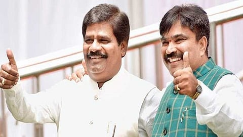 ಸಚಿವರಾದ ನಾಗೇಶ್ , ಆರ್ ಶಂಕರ್