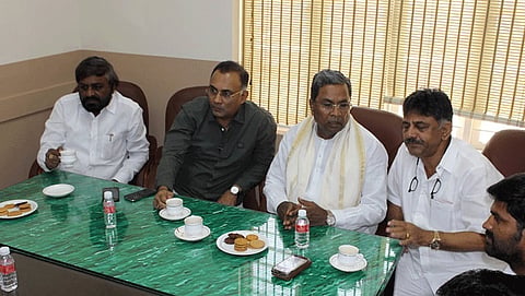ಕಾಂಗ್ರೆಸ್ ನಾಯಕರ ಸಭೆ (ಸಂಗ್ರಹ ಚಿತ್ರ)