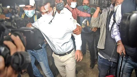 ಆಕಾಶ್ ಪಾಠಕ್