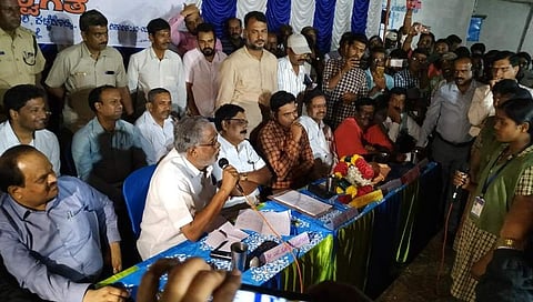 ಸುರೇಶ್ ಕುಮಾರ್-ಶಾಲಾ ಮಕ್ಕಳು