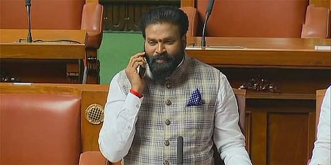 ವಿಧಾನಸಭೆಯಲ್ಲಿ ಸಚಿವ ಬಿ ಶ್ರೀರಾಮುಲು