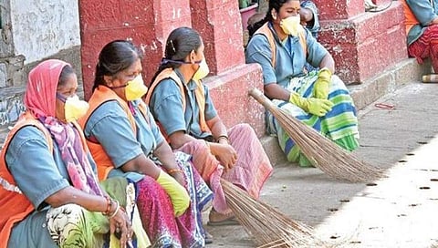 ಪೌರ ಕಾರ್ಮಿಕರು
