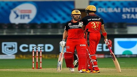 ಆರ್ ಸಿಬಿ ತಂಡದ ಬ್ಯಾಟ್ಸ್ ಮನ್ ಎಬಿ ಡಿವಿಲಿಯರ್ಸ್, ದೇವದತ್ತ
