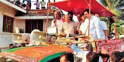 ಹಾನಗಲ್ ನಲ್ಲಿ ಬಿಜೆಪಿ ಅಭ್ಯರ್ಥಿ ಪರ ಪ್ರಚಾರ ನಡೆಸುತ್ತಿರುವ ಸಿಎಂ ಬೊಮ್ಮಾಯಿ