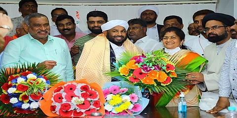 ಸಚಿವರಾದ ಶಶಿಕಲಾ ಜೊಲ್ಲೆ, ಜೆ. ಸಿ. ಮಾಧುಸ್ವಾಮಿ, ರಾಜ್ಯ ವಕ್ಫ್ ಮಂಡಳಿ ಅಧ್ಯಕ್ಷ ಮಹಮದ್ ಷಫಿ ಸಾ-ಆದಿ ಮತ್ತಿತರರು