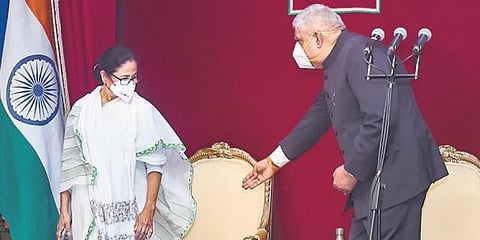 ಸಿಎಂ ಮಮತಾ ಬ್ಯಾನರ್ಜಿ-ರಾಜ್ಯಪಾಲ ಧನ್ಕರ್