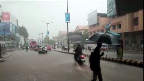 ಭಾರೀ ಮಳೆಯ ಚಿತ್ರ
