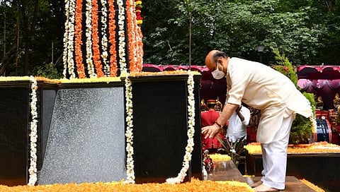 ಅರಣ್ಯ ಹುತಾತ್ಮರ ದಿನಾಚರಣೆ ಅಂಗವಾಗಿ ಅರಣ್ಯ ಮತ್ತು ವನ್ಯಜೀವಿ ರಕ್ಷಣೆಗೆ ಪ್ರಾಣಾರ್ಪಣೆ ಮಾಡಿದ ಅರಣ್ಯ ಇಲಾಖೆಯ ಹುತಾತ್ಮ ಅಧಿಕಾರಿ, ಸಿಬ್ಬಂದಿಗೆ ಗೌರವ ನಮನ ಸಲ್ಲಿಸಿದ ಸಿಎಂ ಬೊಮ್ಮಾಯಿ