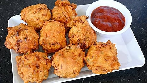 ಈರುಳ್ಳಿ ಬೋಂಡಾ