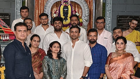 ಉತ್ತರಕಾಂಡ ಚಿತ್ರದ ಮುಹೂರ್ತ ಸಮಾರಂಭದಲ್ಲಿ ವಿಜಯ್ ಕಿರಗಂದೂರು, ಅಶ್ವಿನಿ ಪುನೀತ್ ರಾಜ್‌ಕುಮಾರ್ ಮತ್ತು ಚಿತ್ರ ತಂಡ.