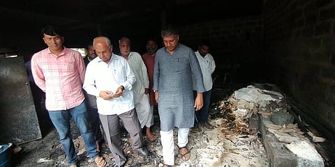 ಅಗ್ನಿ ಅವಘದ ನಡೆದ ಸ್ಥಳಕ್ಕೆ ಭೇಟಿ ನೀಡಿದ ಸಚಿವ ಹಾಲಪ್ಪ ಆಚಾರ್
