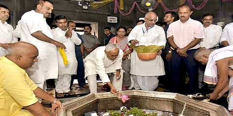 ಸಿಎಂ ನಿತೀಶ್ ಕುಮಾರ್ ಅವರೊಂದಿಗೆ ಮುಸ್ಲಿಂ ಸಚಿವ ಮನ್ಸೂರಿ