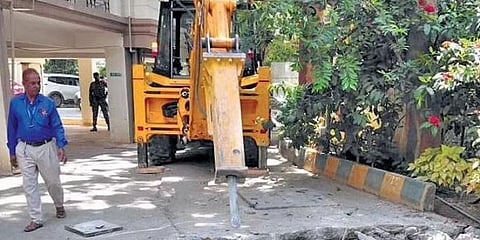 ಬಿಬಿಎಂಪಿ  ಜೆಸಿಬಿ