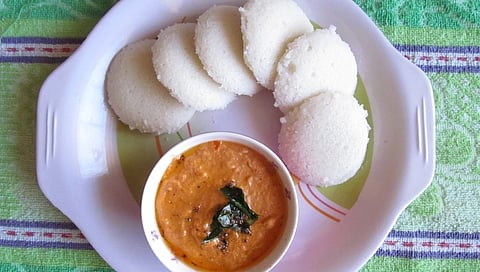 ರವೆ ಇಡ್ಲಿ