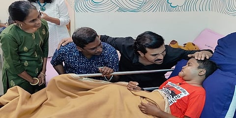 ಪುಟ್ಟ ಅಭಿಮಾನಿಯ ಆರೋಗ್ಯ ವಿಚಾರಿಸಿದ ನಟ ರಾಮ್ ಚರಣ್