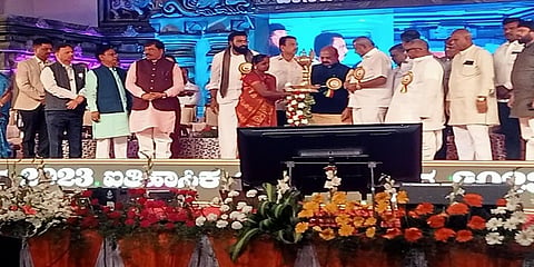 ಲಕ್ಕುಂಡಿ ಉತ್ಸವಕ್ಕೆ ಸಿಎಂ ಬೊಮ್ಮಾಯಿ ಚಾಲನೆ ನೀಡಿದರು