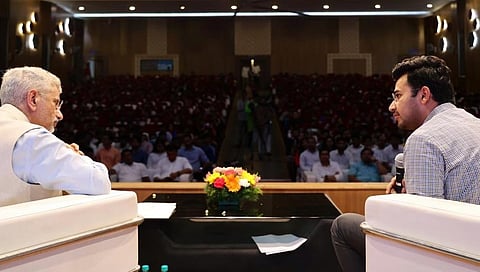 ವಿದೇಶಾಂಗ ಸಚಿವ ಎಸ್ ಜೈಶಂಕರ್ ಮತ್ತು ಸಂಸದ ತೇಜಸ್ವಿ ಸೂರ್ಯ