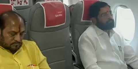 ಸಂಸದರು, ಶಾಸಕರೊಂದಿಗೆ ಅಯೋಧ್ಯೆಗೆ ಹೊರಟ ಮಹಾ ಸಿಎಂ