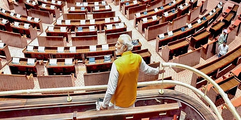 ನೂತನ ಸಂಸತ್ ಭವನದಲ್ಲಿ ಪ್ರಧಾನಿ ಮೋದಿ ಚಿತ್ರ