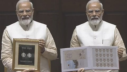 ಅಂಚೆಚೀಟಿ, ನಾಣ್ಯ ಬಿಡುಗಡೆಗೊಳಿಸಿದ ಪ್ರಧಾನಿ ಮೋದಿ.