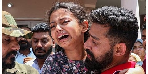 ಕಣ್ಣೀರು ಹಾಕುತ್ತಿರುವ ಪಾವನ ಚಿಬ್