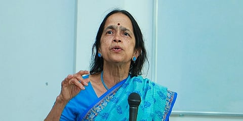ಡಾ. ಮಂಗಳಾ ನಾರ್ಲಿಕರ್