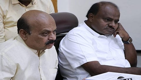 ಬಸವರಾಜ ಬೊಮ್ಮಾಯಿ ಮತ್ತು ಕುಮಾರಸ್ವಾಮಿ