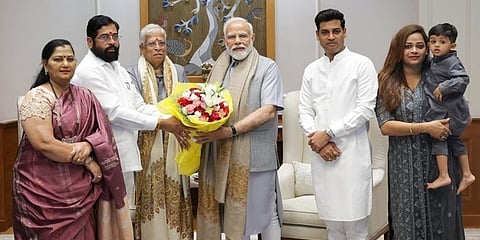 ಕುಟುಂಬ ಸಮೇತ ಪ್ರಧಾನಿ ಮೋದಿ ಭೇಟಿ ಮಾಡಿದ ಮಹಾರಾಷ್ಟ್ರ ಸಿಎಂ