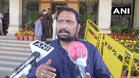 ಲಕ್ಷ್ಮಣ್ ಸವದಿ.
