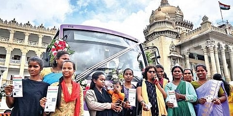 ವಿಧಾನಸೌಧ ಮುಂದೆ ಶಕ್ತಿ ಯೋಜನೆ ಆರಂಭ ದಿನ