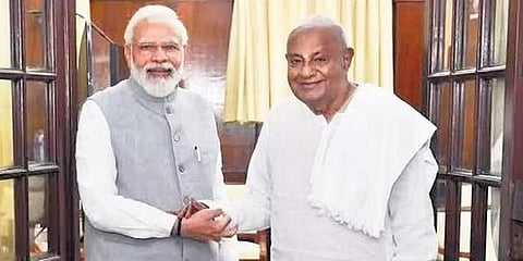 ಹೆಚ್ ಡಿ ದೇವೇಗೌಡ-ಪ್ರಧಾನಿ ನರೇಂದ್ರ ಮೋದಿ(ಸಂಗ್ರಹ ಚಿತ್ರ)