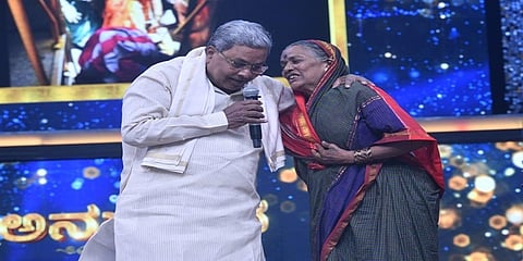 ಸಂಗೊಳ್ಳಿ ಸಂಗವ್ವ ಜೊತೆಗೆ ಸಿಎಂ ಸಿದ್ದರಾಮಯ್ಯ