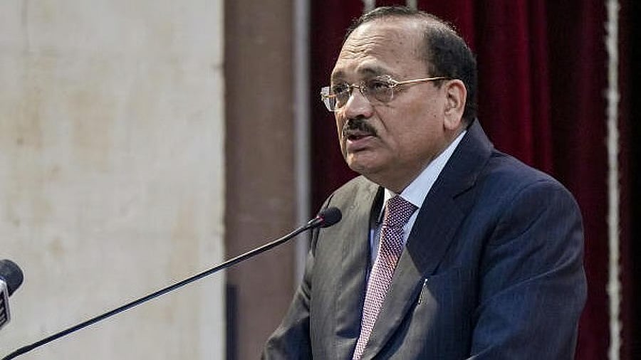 CJI ಸೂರ್ಯ ಕಾಂತ್ ಉಪಸ್ಥಿತಿಗೆ ಆಕ್ರೋಶ: NLSIU ಘಟಿಕೋತ್ಸವಕ್ಕೆ 105 ವಿದ್ಯಾರ್ಥಿಗಳು ಗೈರು..!