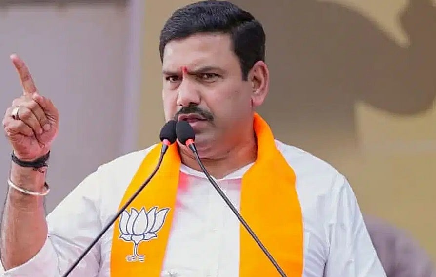 ಜೀವನದಲ್ಲಿ ಒಂದು ಎಲೆಕ್ಷನ್ ಗೆಲ್ಲೋಕೆ ಆಗಿಲ್ಲ: ಎಷ್ಟು ಚುನಾವಣೆಗಳಲ್ಲಿ ಮತದಾರರು ನಿಮ್ಮನ್ನು ಓಡಿಸಿದ್ದಾರೆ; ಹರಿಪ್ರಸಾದ್ ವಿರುದ್ಧ ವಿಜಯೇಂದ್ರ ಕಿಡಿ