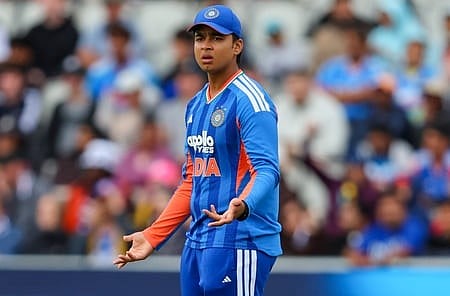 'ಮಾಧ್ಯಮಗಳ ಹೈಪ್‌ನಿಂದ ಆಕರ್ಷಿತರಾಗಿ ಆತುರದ ನಿರ್ಧಾರ': ಟೀಂ ಇಂಡಿಯಾಗೆ ವೈಭವ್ ಸೂರ್ಯವಂಶಿ ಆಯ್ಕೆ ಬಗ್ಗೆ ಮಾಜಿ ಆಟಗಾರ!